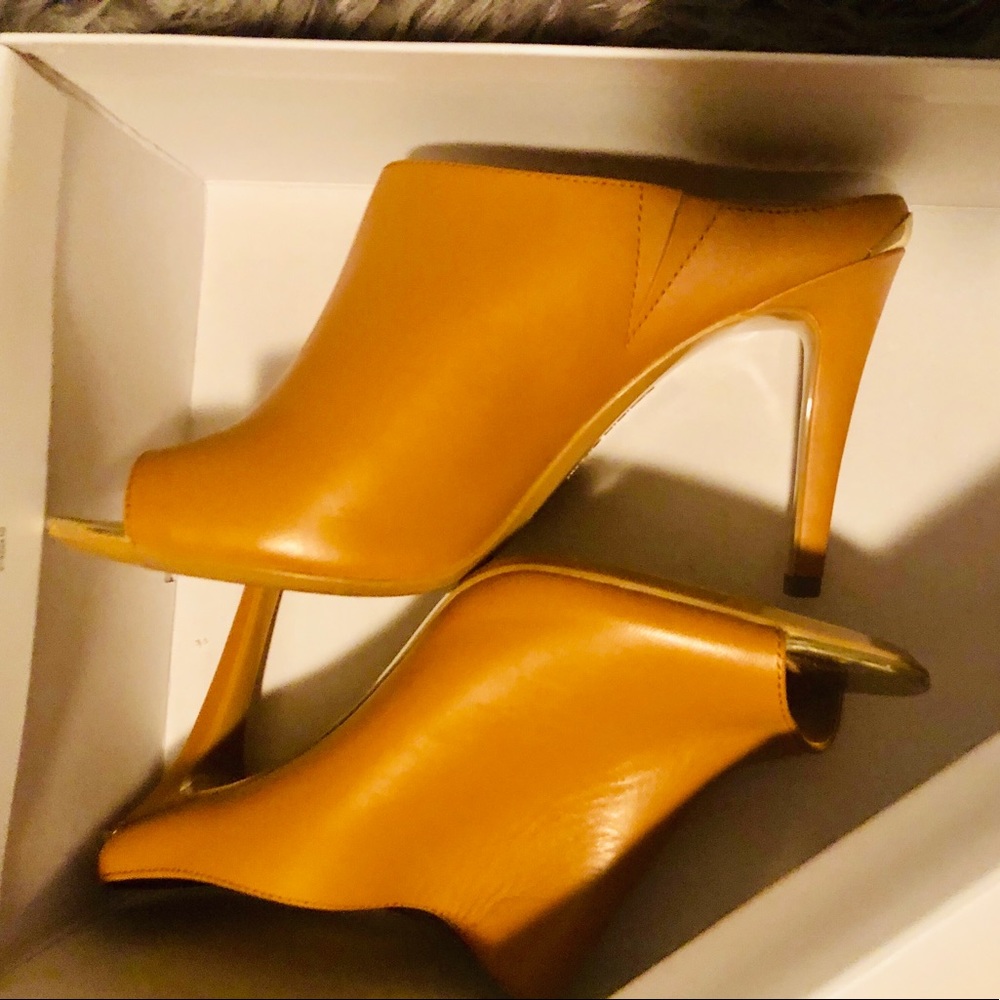 Calvin Klein- Women's Nola Peep-Toe Sandals